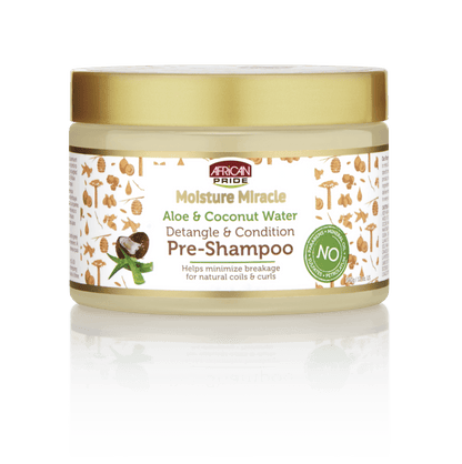 Districa e ammorbidire i capelli afro prima del lavaggio con African Pride Moisture Miracle Pre-Shampoo.